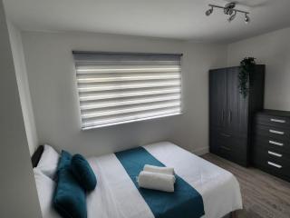Ensuite deluxe home - 9