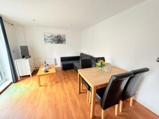 5 Min to Canary Wharf Station, Banks Balcony View - Londra - 6