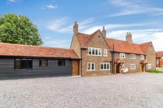 Tuffs Farm - Kings Langley - 9