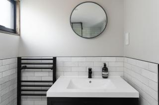 Luxury Cornish Cottage & Modern Cabin with Garden, Central St Agnes - 5