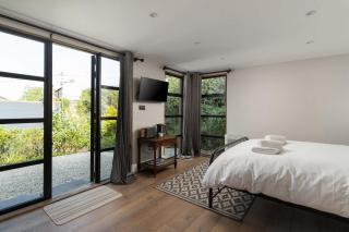 Luxury Cornish Cottage & Modern Cabin with Garden, Central St Agnes - St Agnes - 9