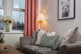 Spacious 4 Bedroom Bradford House with 6 Beds with Parking by PureStay- 7 night min! - Wibsey - 1