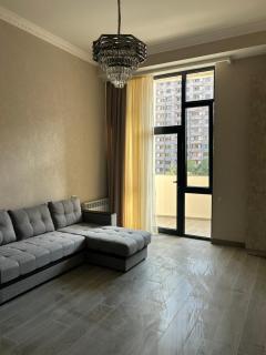 2 room apartment in Yerevan, Armenia, in a new building on Paruyr Sevak Street, 55 sq m high ceilings - Erevan - 0