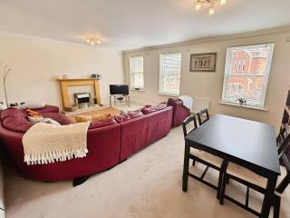Spacious 3 bed Apt with parking near Harborne High Street - Birmingham - 9