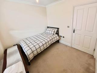 Spacious 3 bed Apt with parking near Harborne High Street - Birmingham - 6