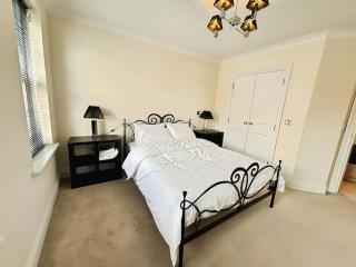 Spacious 3 bed Apt with parking near Harborne High Street - Birmingham - 1