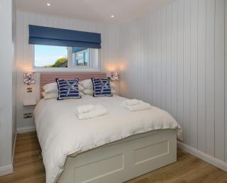 Luxury 2bed apartment with parking 5min walk to beach - Pembrokeshire - 4