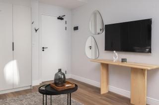 Modern City Studio in Venice House - 3