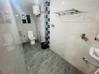 ADH Royal Dot Inn - Mysore - 3