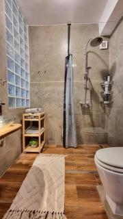 Stylish Flat in Top Area ! New with Great Access - 1