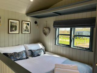 Shepherd's Huts at Hall Farm - Ashby cum Fenby - 9