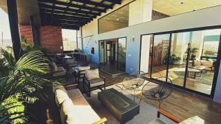 Apartment with airport views - 9