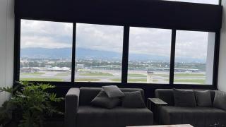 Apartment with airport views - - 3