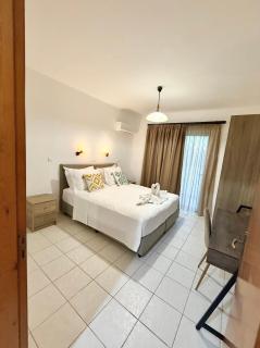 Dorothea Apartments - Self-Catering Accommodation - Koskinou - 5
