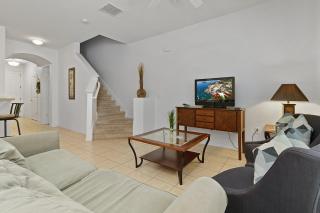 Spacious Lakefront Townhouse 10 Mins To Disney - 9