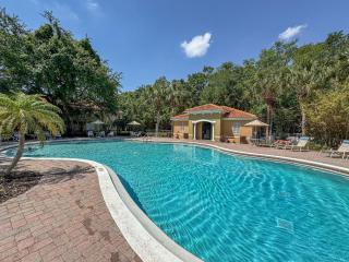 Spacious Lakefront Townhouse 10 Mins To Disney - 5