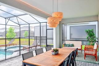 15807 Luxury 8 Bedroom Family Home with Game Room - 6