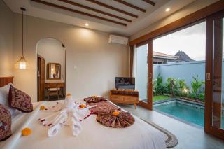 Arleonni Ubud Villa - 1