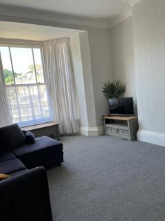Puffins Nest, close to Tunnels Beach & Harbour with Parking - Ilfracombe - 2