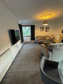 4 BDR House By Eason Stays Short Lets Warwickshire - 9