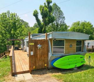 Waterfront Mobile Home with Boat Dock and Ramp - - 0