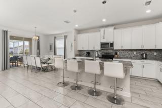 Luxury Villa Pool & Lazy River 20 Min To Disney - 8