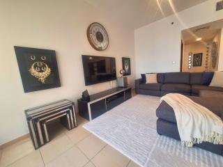 Tratoli JBR Luxury Hostel with Sea View Shared - 9