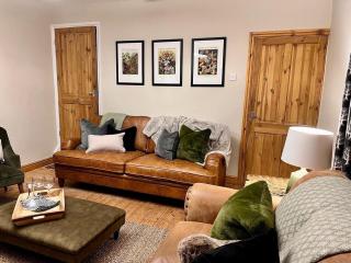 Luxury home, near family park and Coffee Shop! - Merthyr Tydfil - 4