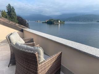 Квартира с террасой и видом на озеро в Стрезе - Stresa - 0