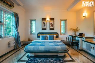 StayVista's Villa Bharat - Beachfront serenity with A spacious lawn - Bombay - 3