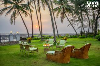 StayVista's Villa Bharat - Beachfront serenity with A spacious lawn - Bombay - 9