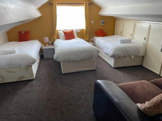 Beautiful 5Bedroom House - Contractors and Family near the Molineux stadium - Wolverhampton - 2