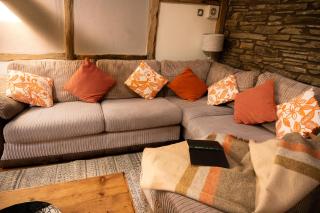 Hay Barn, Penrheol Farm, Unique Barn Conversion - 4