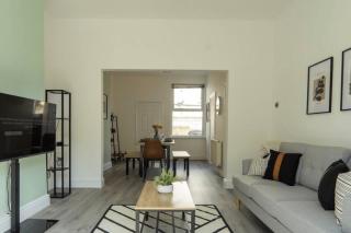 3 Bed House 9 mins walk to Anfield Sleeps 7 - Liverpool - 6