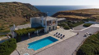 The Alexander Villa - - 0