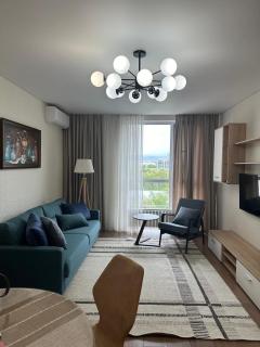 Cozy Apartment , Floor to Ceiling Mountain View 1914 - Almaty - 0