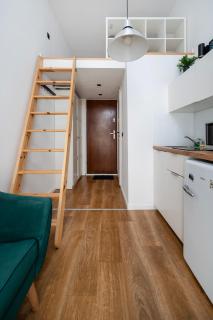 City Centre Studio with Mezzanine by BookingHost - 6