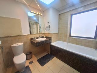 Tratoli JBR Luxury Hostel with Sea View Shared - 1