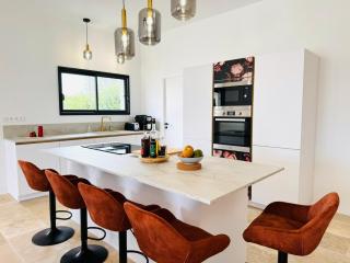 Villa moderne tout confort-Jacuzzi-Piscine - Saint-Quentin-la-Poterie - 7