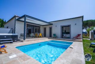 Villa moderne tout confort-Jacuzzi-Piscine - Saint-Quentin-la-Poterie - 0