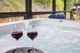 New Cabin Windoor Swim Spa, Hot Tub & Gameroom - Pigeon Forge - 8