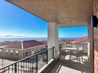 Tidewatch Villa - Mossel Cove Unit 204 - 1