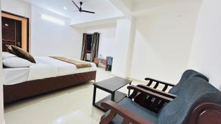 Queen Suite Rooms - Channapatna - 5