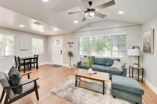 Entire 2 Bedroom Pet Friendly Cottage Home - Alpine - 3