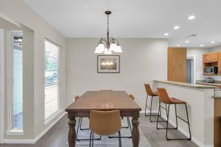 Glen Loch Dr - Spring - 4