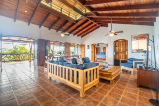 Privacy-waterfall-pool-sleeps 8-near Beach - Matapalo - 8