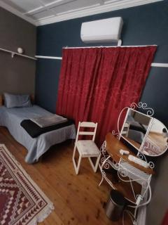 Karoo Refresh Cheerful 2 Bedroom House - Oudtshoorn - 6