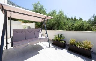 2 Bedroom Stunning Apartment In Stanici - Stanići - 5