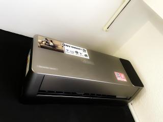 Cozy and Fully Equipped Apartment for Comfort and Luxury, Near the Train Station and Facing Hilton air conditioner - 4