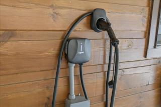 Cozy Cottage Wev Charger, Firepit & Bed Swing - Sevierville - 5